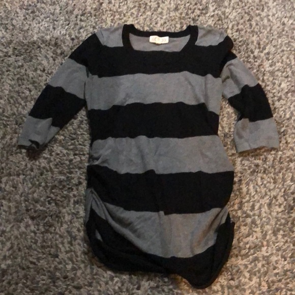 Sweater - Picture 1 of 4